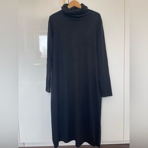 Issac Mizrahi turtleneck midi dress